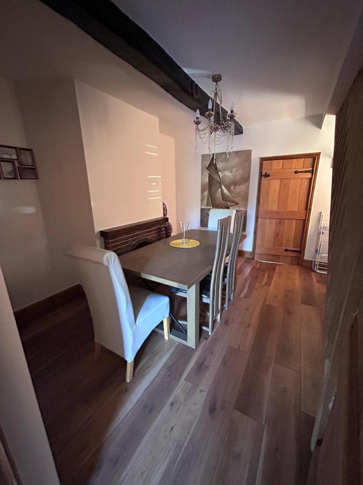 Lennon Cottage Hale  Eksteriør billede